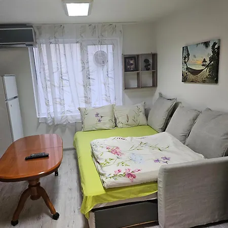 гарсониера за гости на град бургас. * Burgas Stad